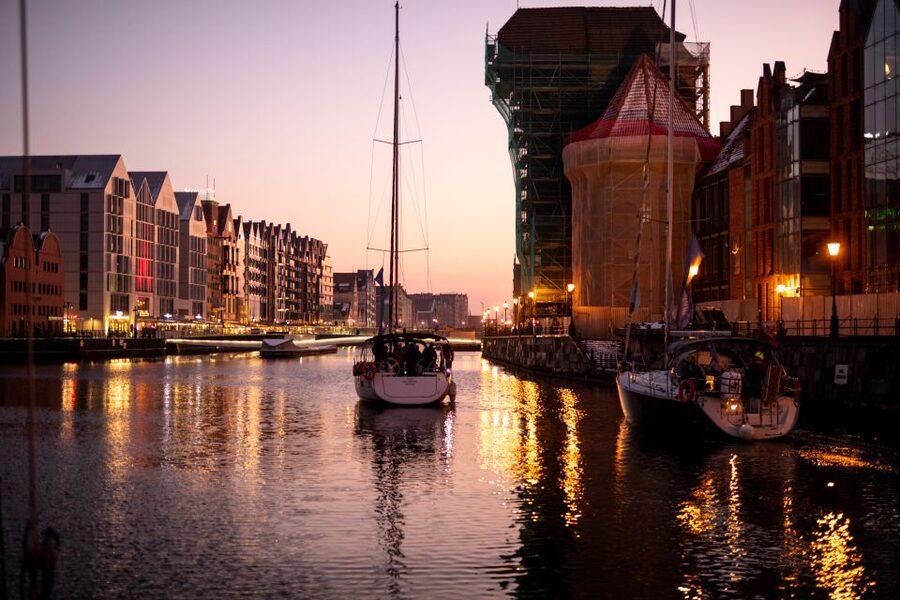 Gdańsk: Motlawa and Port yacht cruise with Welcome Drink - Should you book the Gdańsk yacht cruise?