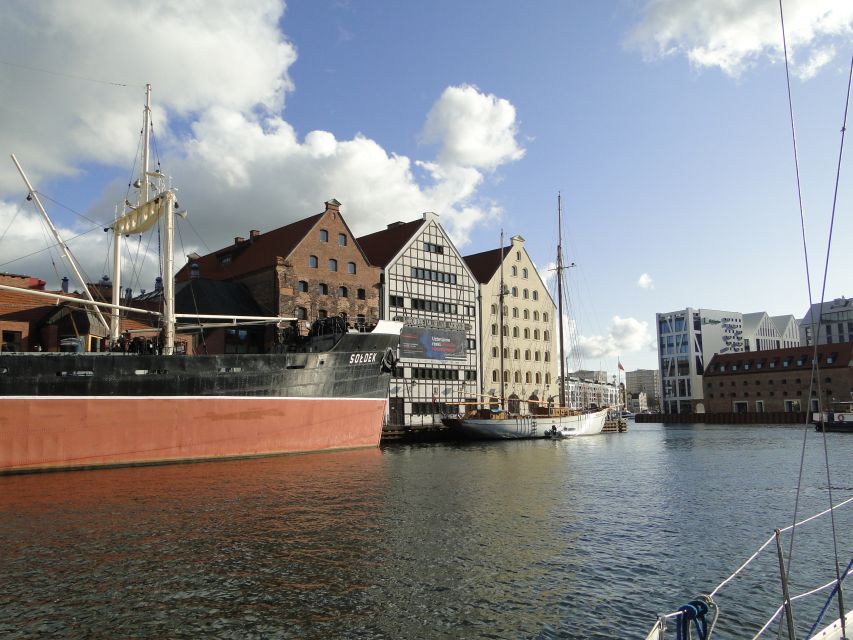 Gdańsk: Motlawa River Sightseeing Catamaran Cruise - Who should choose this Gdańsk cruise?