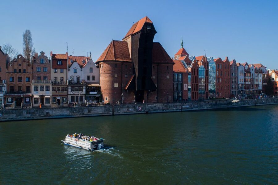 Gdańsk: Motlawa River Sightseeing Catamaran Cruise - Ołowianka Island and the Teutonic Castle wall