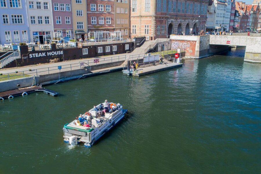 Gdańsk: Motlawa River Sightseeing Catamaran Cruise - What the catamaran is like on board