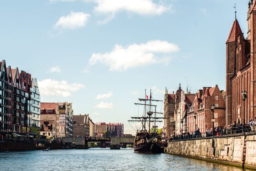 Gdańsk: Motlawa River Yacht Cruise - Seeing Gdańsk from the Motława