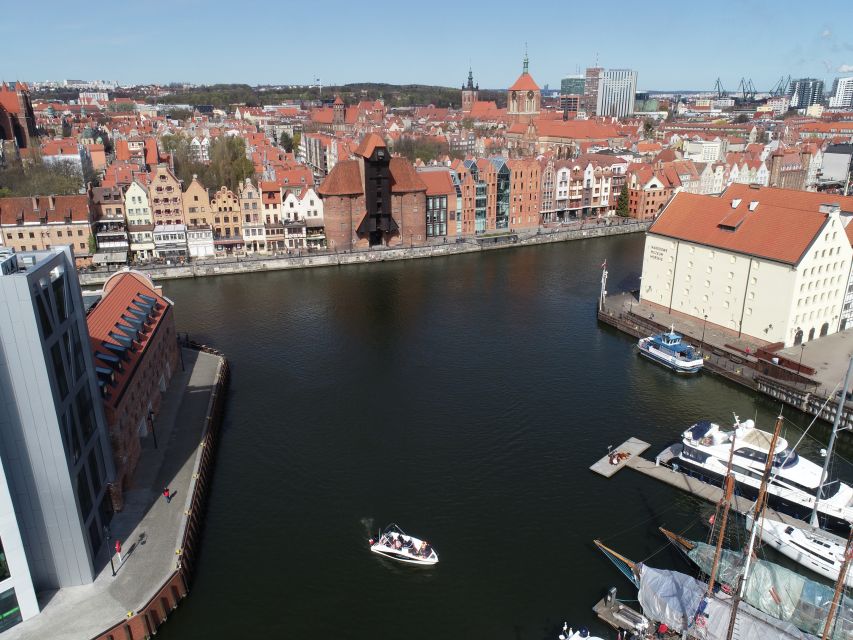 Gdańsk: Motlawa River Yacht Cruise - Commentary, languages, and the onboard feel