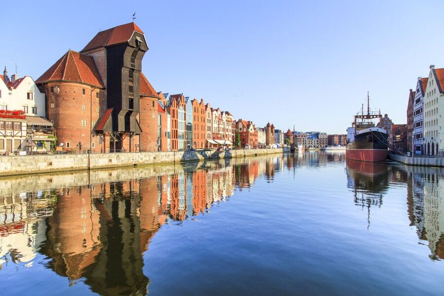 Gdańsk: Old Town Private Walking Tour with Legends and Facts - St Mary’s Basilica, a huge brick church with a calm interior