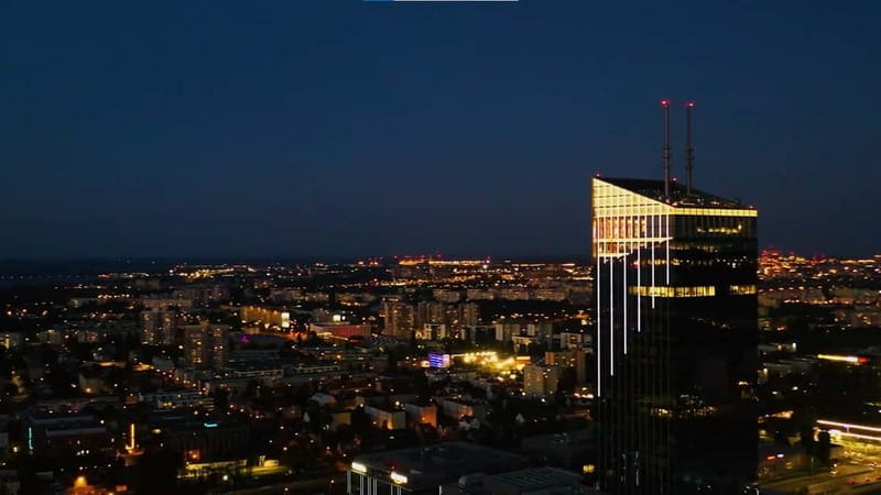 Gdańsk: Olivia Star Sky-High Views, Dinner, and Cocktails - Key points to know before you book