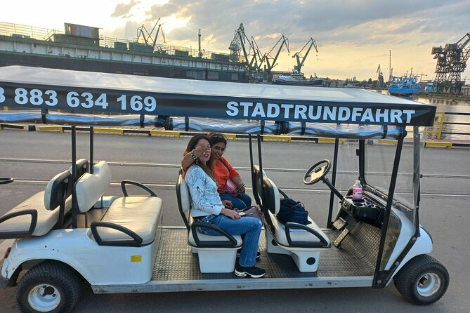 Gdansk: Private City Sightseeing Tour by Buggy/Cart LIVE GUIDED - Neptune’s Fountain and the grand Main Town