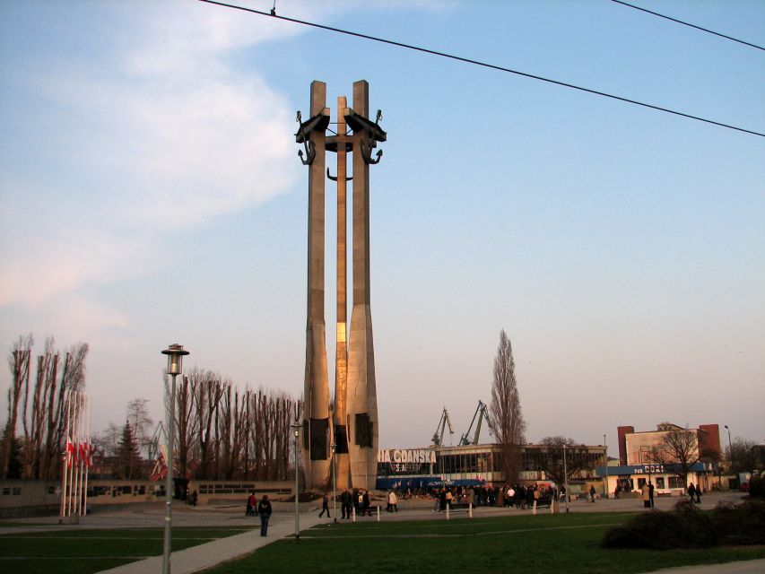 Gdansk: Private Communism Tour with Solidarity Center Museum - Car pickup and the four-hour schedule