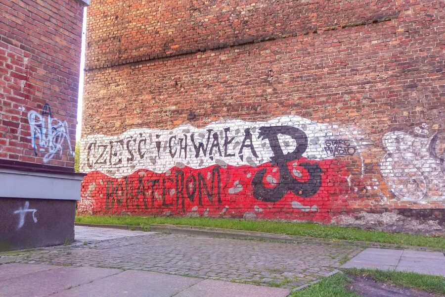 Gdansk: Private Old Town Tour - Piwna and Mariacka, two different Old Town moods