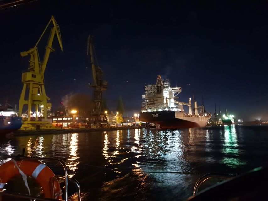 Gdansk: Scenic Evening Yacht Cruise with Welcome Drink - How good is the commentary?