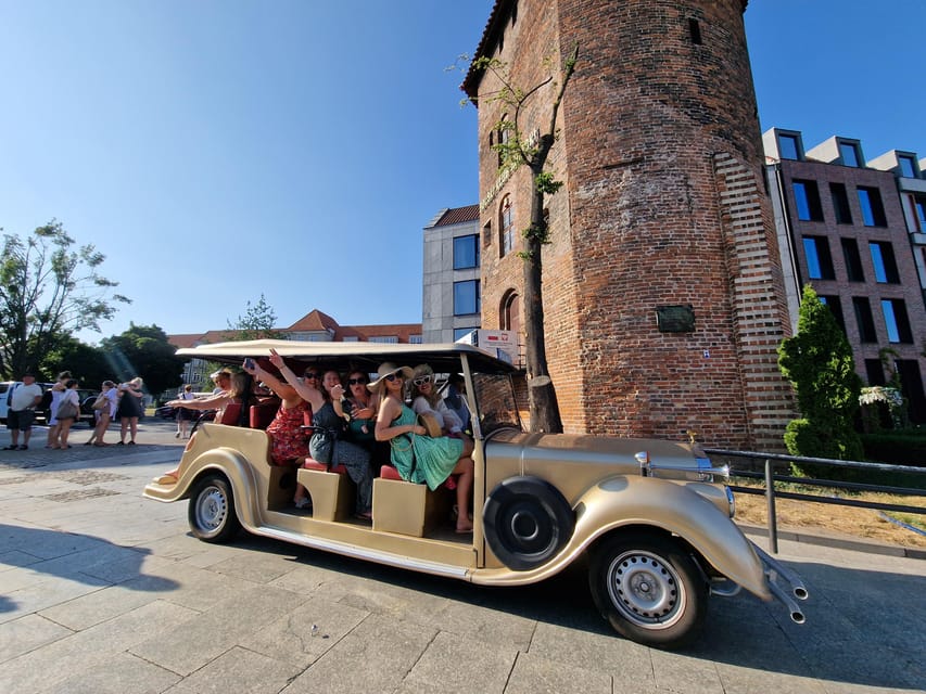 Gdansk: Shared or Private City Tour Sightseeing By Golf Cart - Wielki Młyn and the market hall