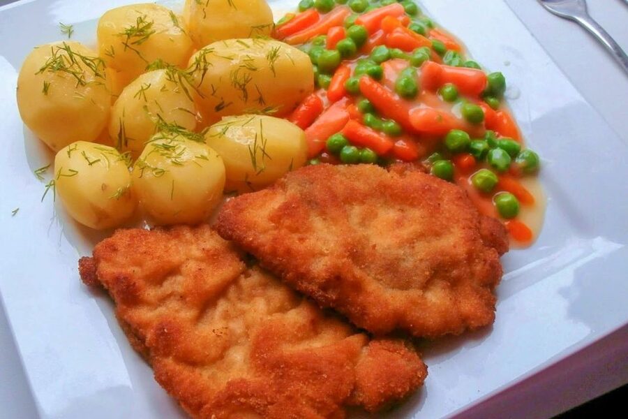 Gdansk: Traditional Polish Food Private Tour - The five-hour route: food, drink, and extra Old Town time