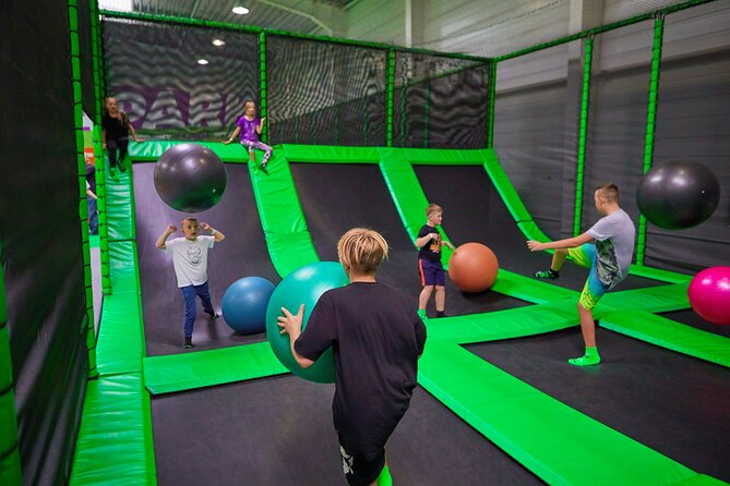 GOjump MEGAPARK Kraków-Sikorki - 1 hour Trampoline Park ticket - Key things to know before you book
