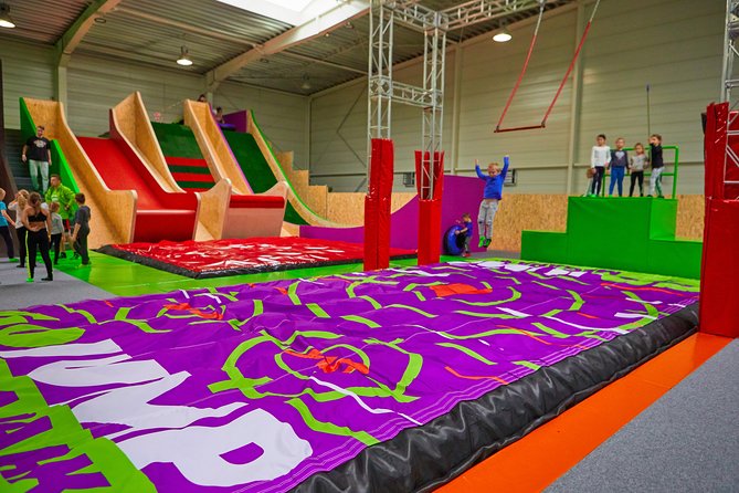 GOjump MEGAPARK Kraków-Sikorki - 1 hour Trampoline Park ticket - Who will get the most from this activity?
