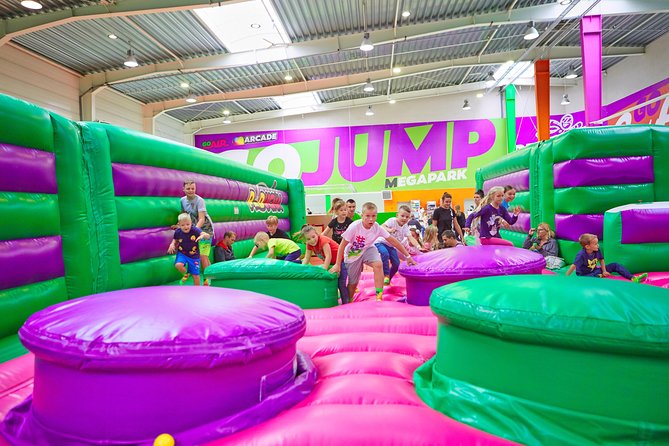 GOjump MEGAPARK Kraków-Sikorki 1h ticket: GOair Inflatable Park - Safety, supervision, and the nuclear-site concern