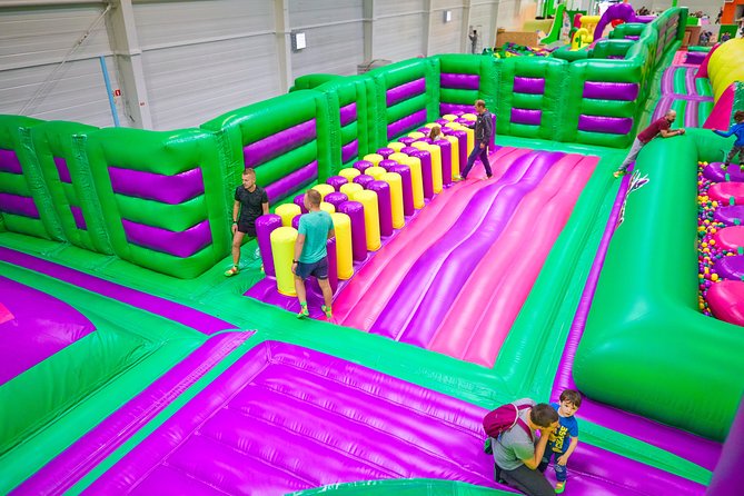 GOjump MEGAPARK Kraków-Sikorki 1h ticket: GOair Inflatable Park - Why the large Sikorki park matters