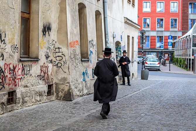 Jewish Krakow Walking Tour - Mrs. Dresner’s courtyard and the Schindler’s List connection