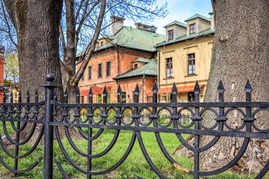 Jewish Krakow Walking Tour in English - Meeting at the Old Synagogue in Kazimierz