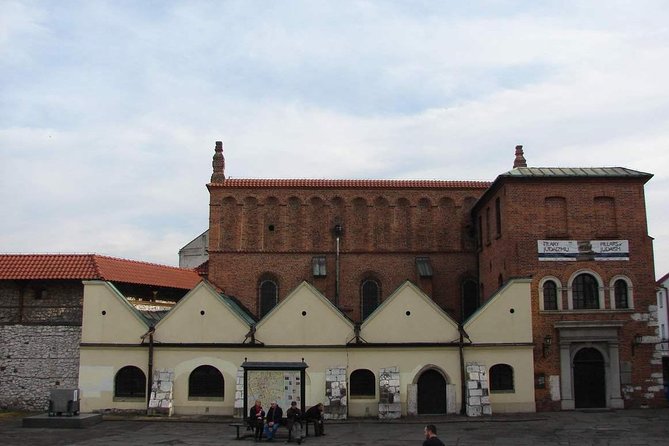 Jewish Quarter, Oskar Schindler's sites and Kraków under Nazi occupation - Remuh Synagogue and the limits of the schedule