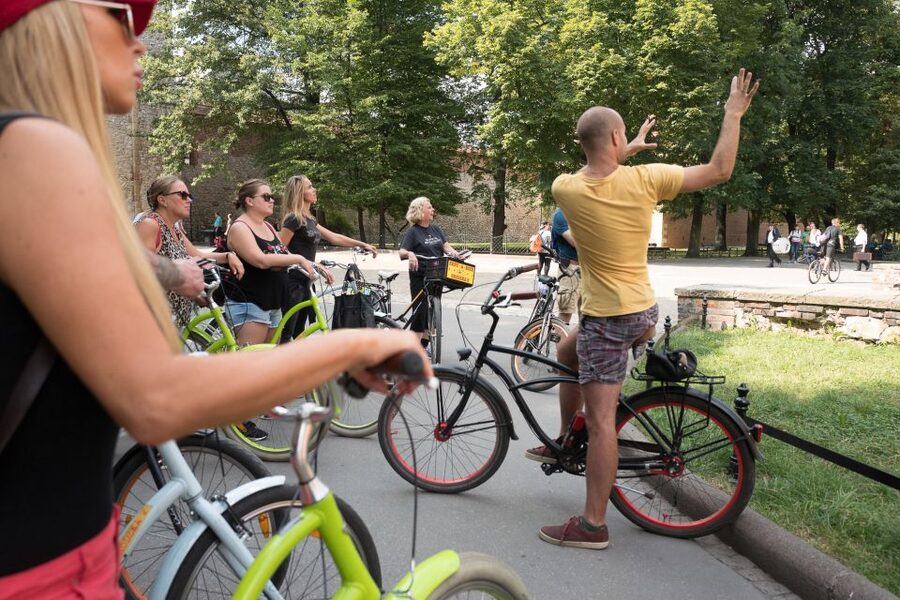 Krakow: 3-Hour Small Group Tour on E-Bike - Parks, the Vistula, and Wawel’s famous dragon