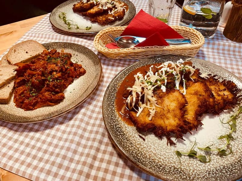 Krakow: 6-Course Full Polish Food Tour with Vodka Tasting - Key points to know before booking