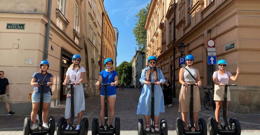 Krakow: 60 min, 120 min Segway Rental with photosession - Starting with the training session