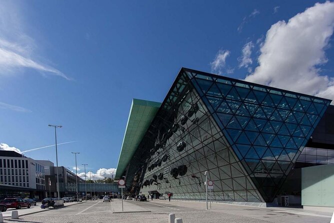 Krakow Airport Exclusive Transfers VIP Service - The airport-to-Krakow ride