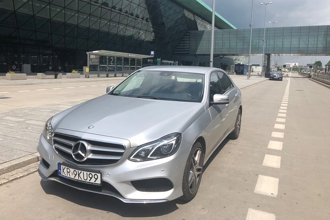 Krakow Airport - Krakow City Private Transfer - Why private service can beat public transport after a flight