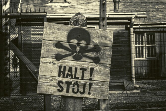 Krakow and Auschwitz Small Group Tour from Warsaw with Lunch - Why combine Auschwitz and Krakow in one day?