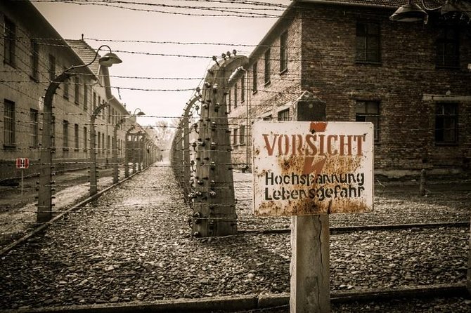 Krakow and Auschwitz Small-Group Tour from Warsaw with Lunch - Lunch between two very different stops