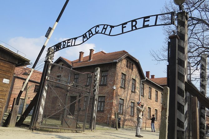 Krakow: Auschwitz-Birkenau and Salt Mine Guided Visits in One Day - Shared transport, hotel pickup, or private service