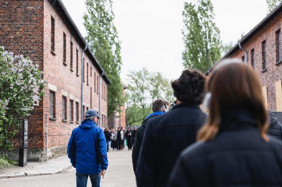 Krakow Auschwitz-Birkenau Memorial Guided Tour Meeting Point - Who Should Choose This Guided Visit?