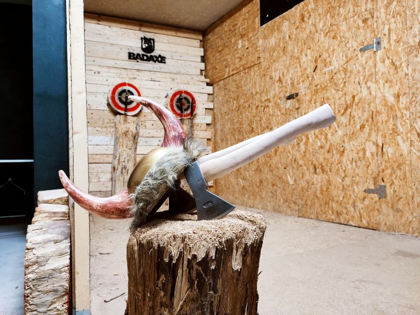 Krakow: Axe Throwing Fun - Viking props and the photo option