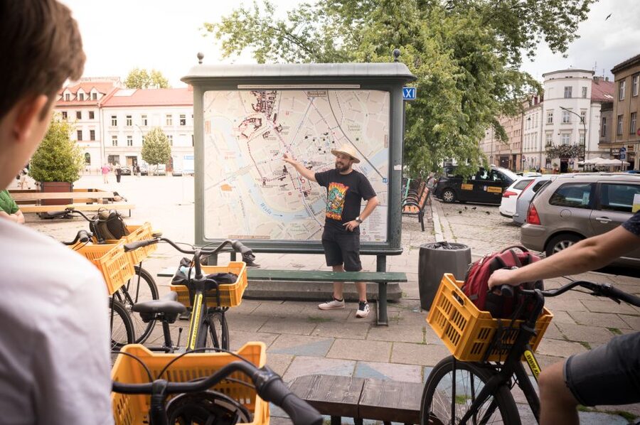 Krakow: Bike Tour of Old Town, Jewish Quarter and the Ghetto - Jagiellonian University and Bishop’s Palace