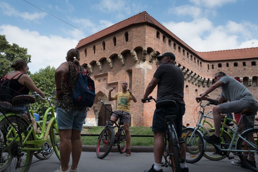 Krakow: Bike Tour of Old Town, Jewish Quarter and the Ghetto - Kazimierz, Plac Nowy, and Szeroka Street