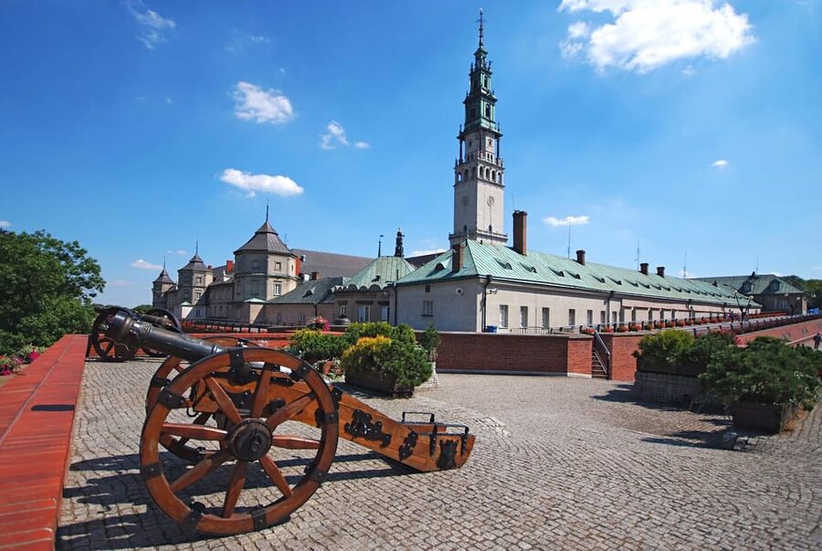 Krakow: Black Madonna Sanctuary of Czestochowa - Guided Tour - The Basilica and Chapel of the Miraculous Image