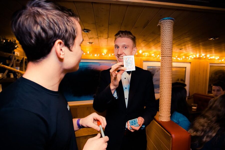 Krakow: Boat Party with Unlimited Drinks - Crowds, comfort, and the private booth question