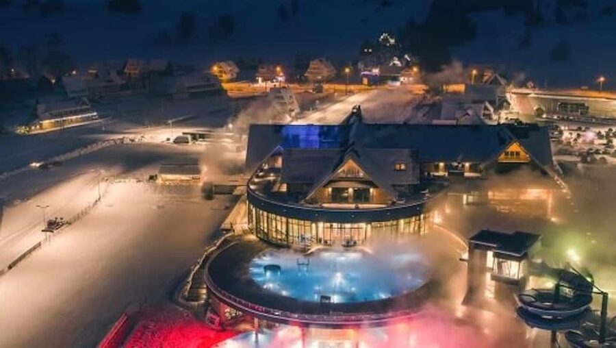 Krakow: Chocholowskie Thermal Baths Evening Ticket - Finding your pace among the pools