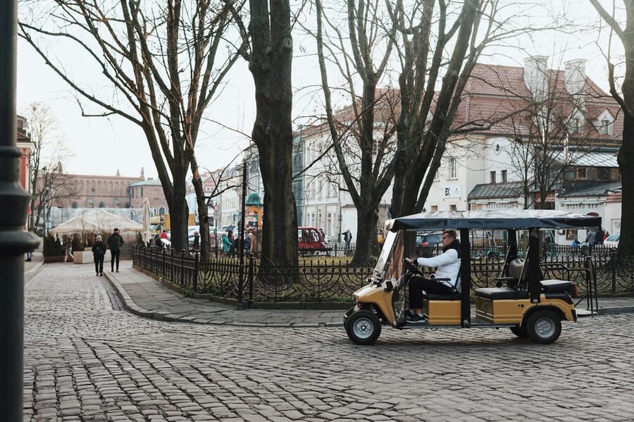 Krakow: City Sightseeing Tour by Golf Cart - Who will get the most from this ride