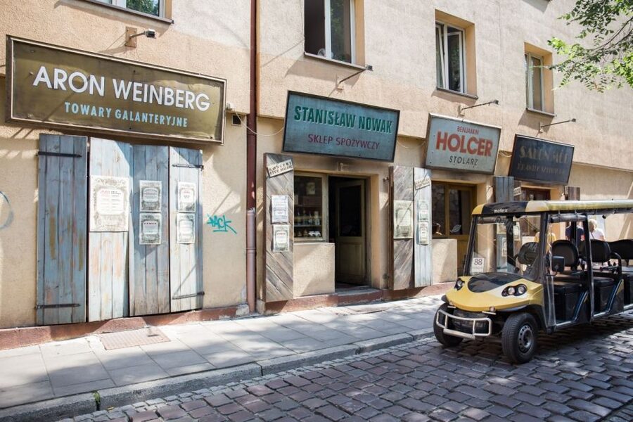 Krakow: City Tour of 3 Districts by Electric Car - Starting near the Old Town or Kazimierz