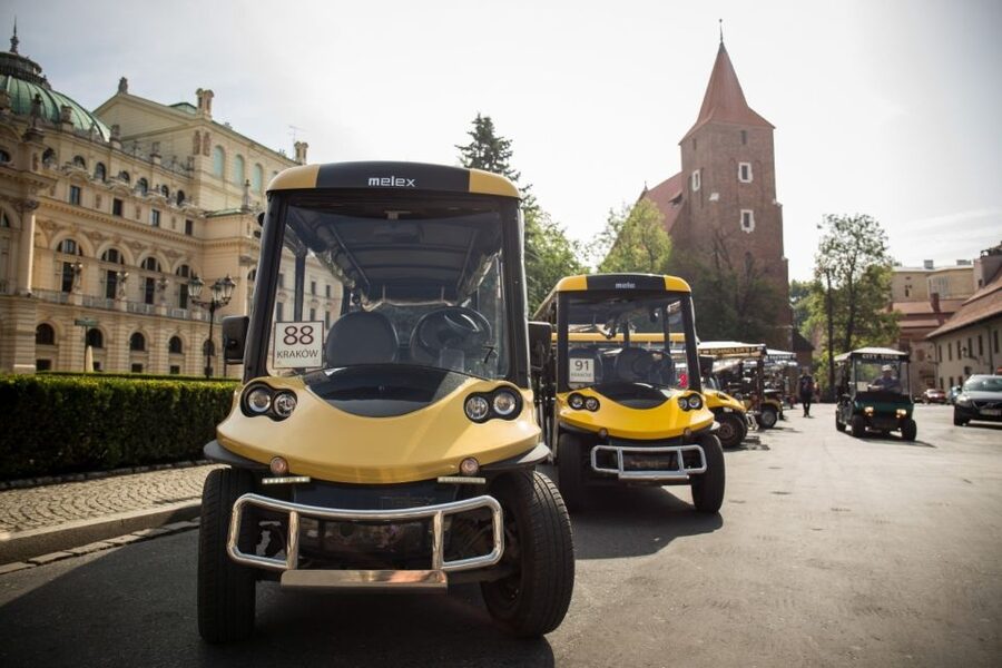 Krakow: City Tour of 3 Districts by Electric Car - Old Town and the Main Square in 45 minutes