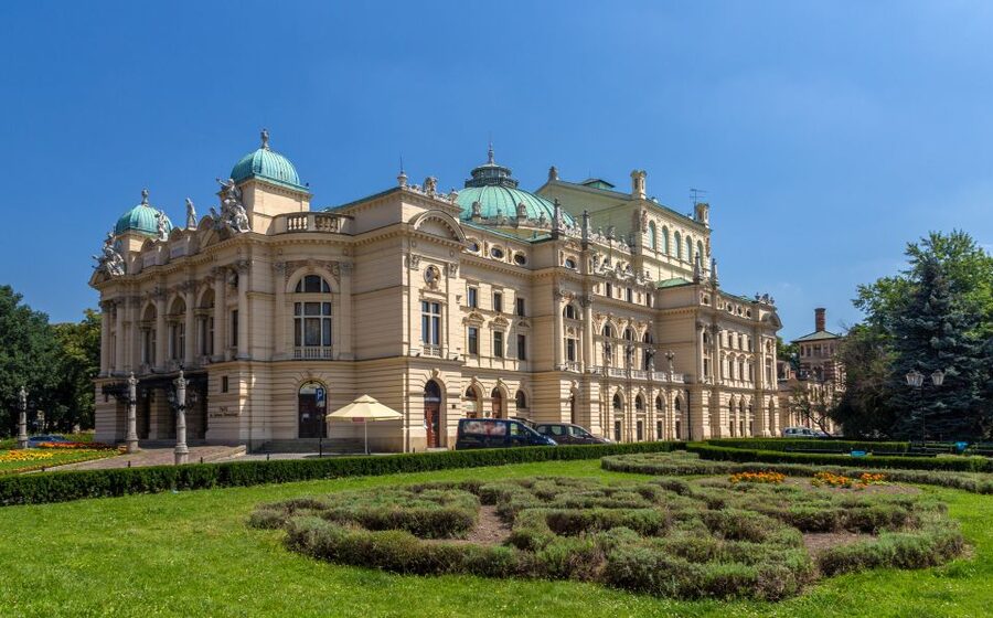Krakow: City Walking Tours - Inside St. Mary’s Church
