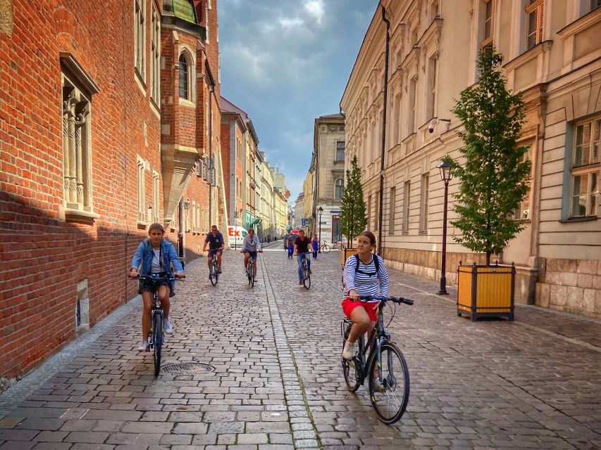 Krakow: Complete Bike tour with all the highlights - One hour in Kazimierz, Krakow’s Jewish Quarter
