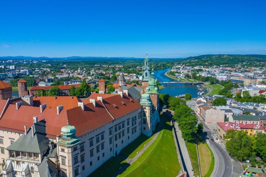 Krakow: Electric Car Sightseeing Tour - Who should book this Krakow tour?
