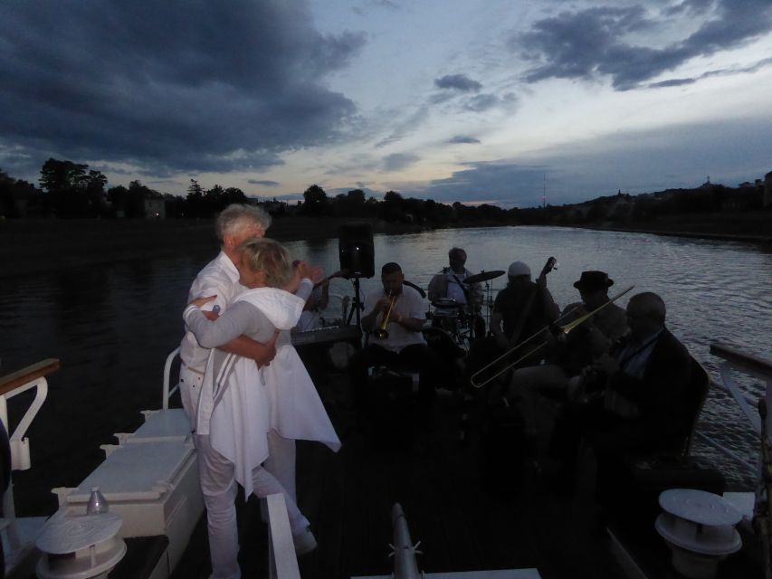 Krakow: Evening Cruise with a Glass of Wine - Is $38 good value?