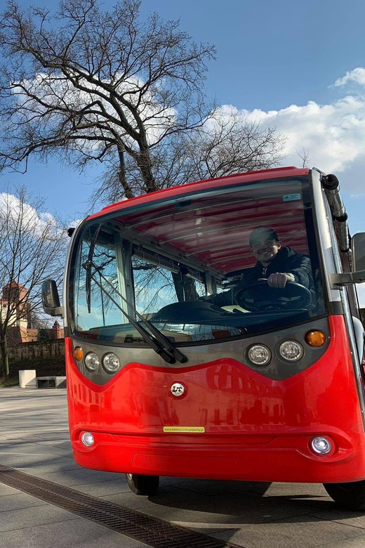 Krakow: Extended City Sightseeing Tour - Eco Buggy Golf Cart - Wawel connects the Old Town to the river