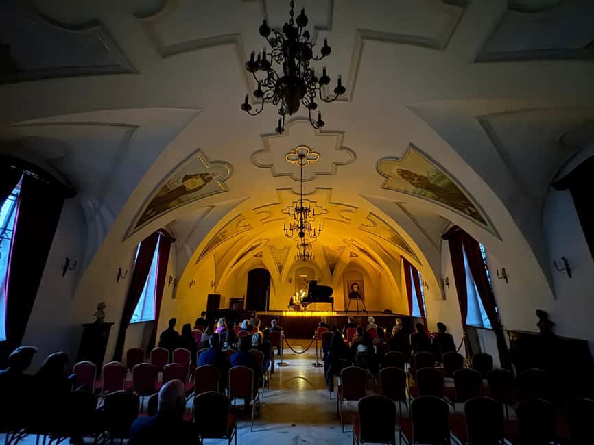 Krakow: Frédéric Chopin Classical Music Candlelight Concert - How good is the piano playing?