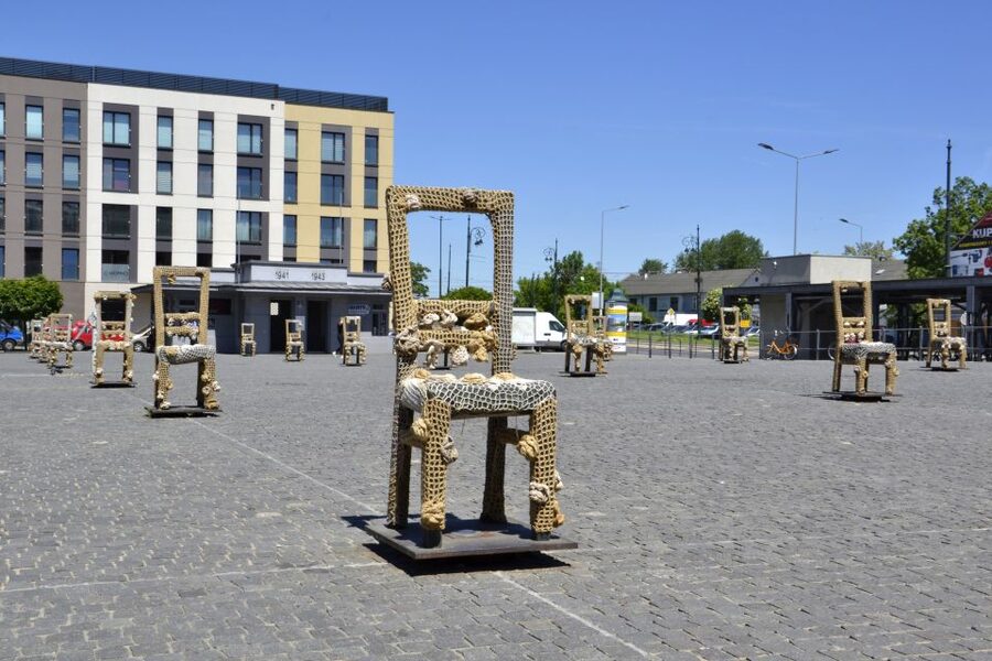Krakow: Full Tour Regular 1.5h guided city tour by E-Cart - What $53 per person buys you