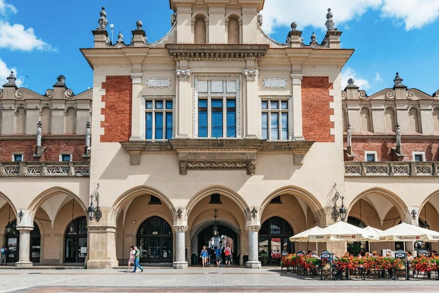 Krakow: Guided E-Scooter City Tour with Food Tastings - Key points to know before booking