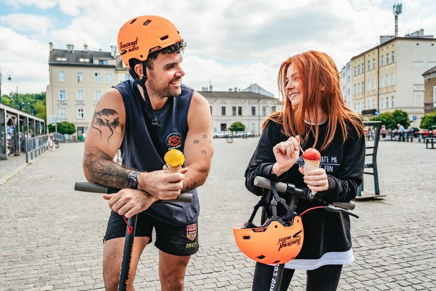 Krakow: Guided E-Scooter City Tour with Food Tastings - Wawel Castle and the dragon by the river