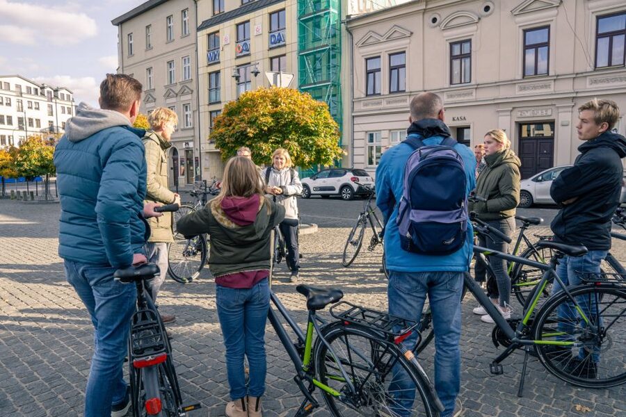 Krakow: Hidden Bike Tour - Schindler’s factory and the city’s wartime memory