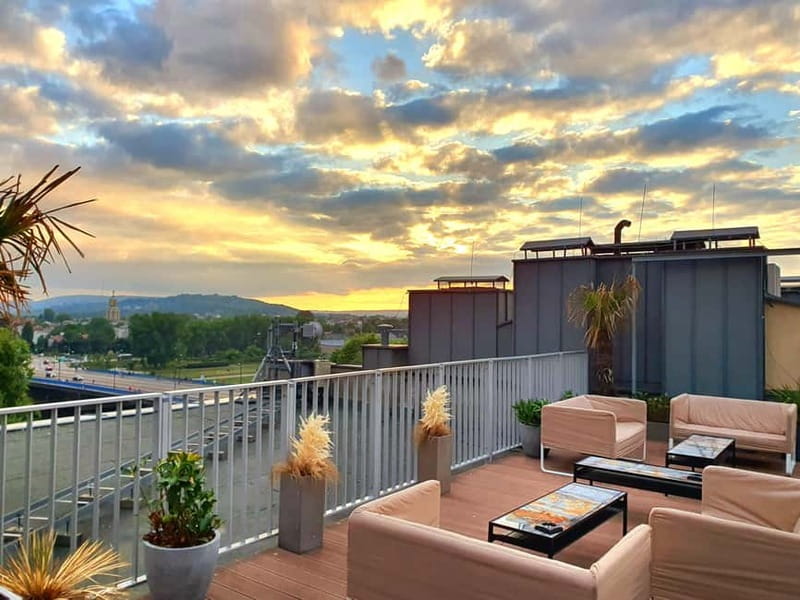 Krakow: Hidden Rooftop Bar Reservation with 1 Cocktail - What the included cocktail really covers